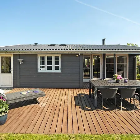 Gorgeous In Дом отдыха *